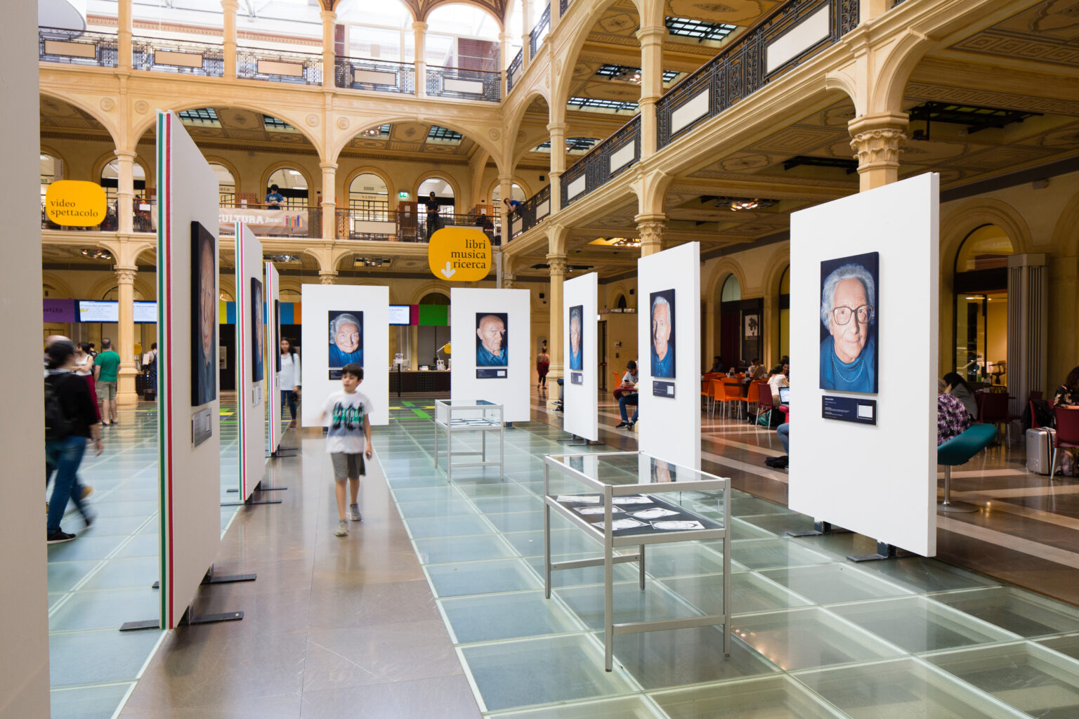 230418  BOLOGNA ISTALLAZIONE MOSTRA CIò CHE RESIATE DI ANTONELLA CINELLI .Foto di A.RUGGERI